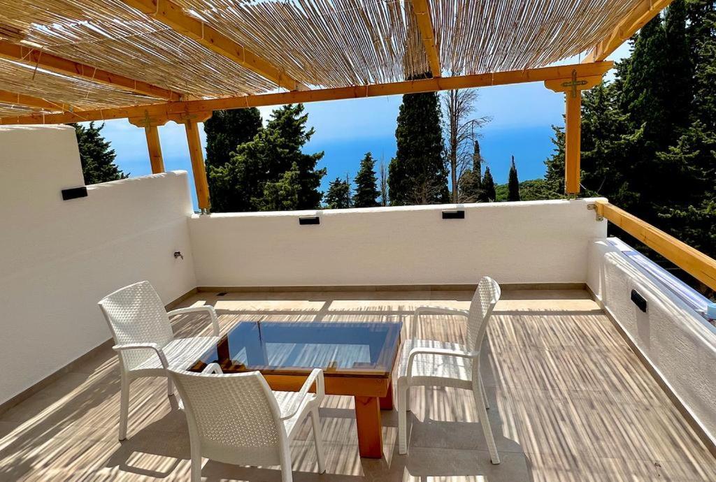 Hotel Panorama Piqeras Екстериор снимка